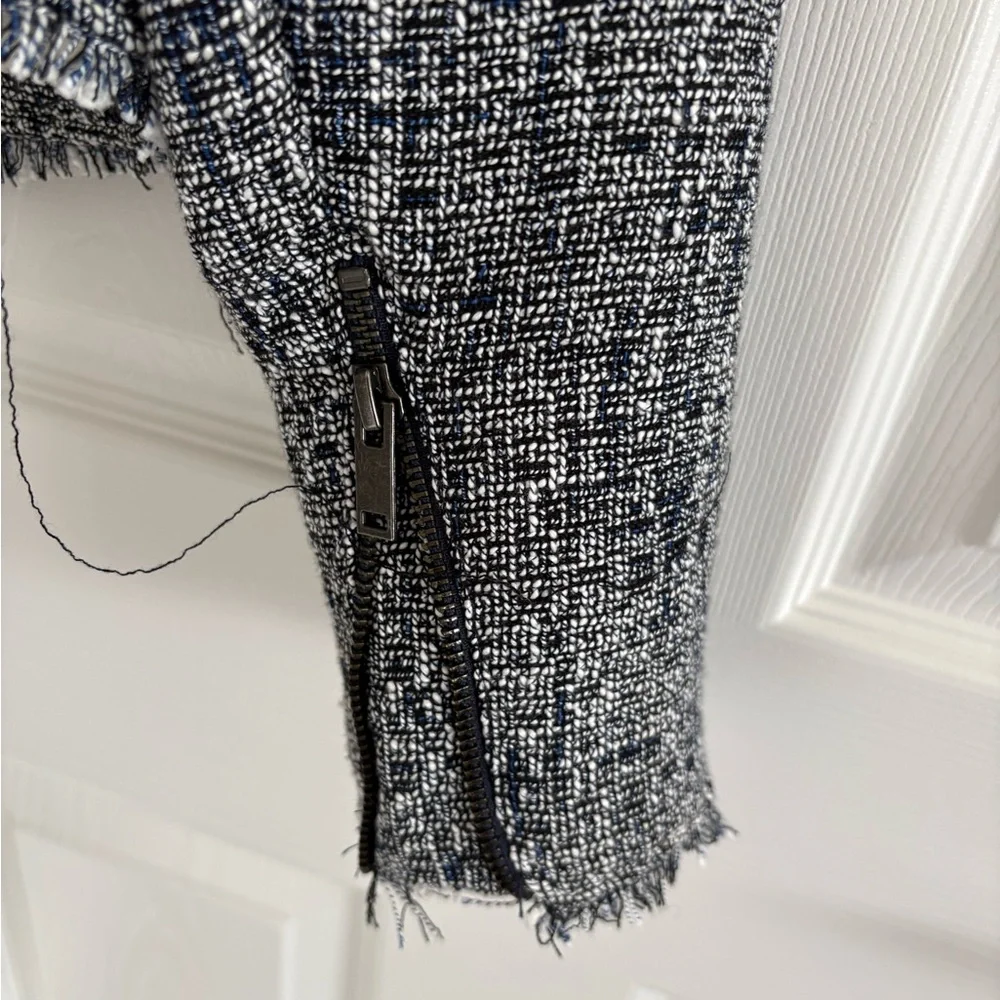 Banana Republic Navy and White Tweed Fringe Zip Jacket - Picture 4 of 11